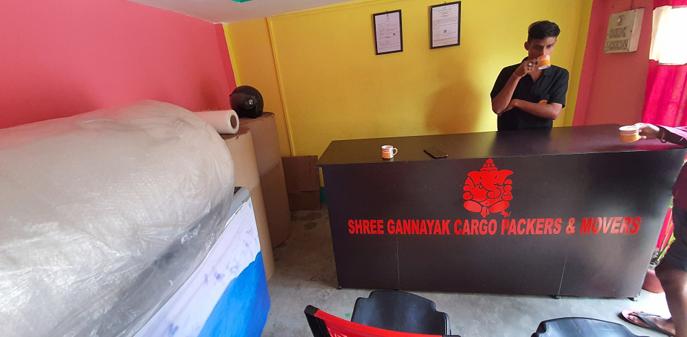 Shree Gannayak Cargo Packers and Movers logo
